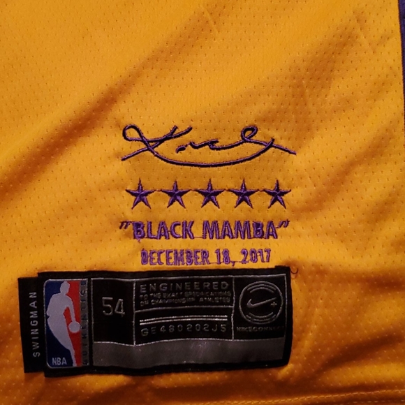 Kobe Bryant retirement jersey - Picture 2 of 4